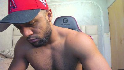 dark_lennox live cam on Cam4