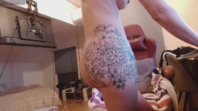 darkcherry4 live cam on Cam4
