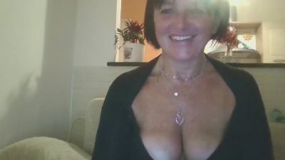darkmoon_00 live cam on Cam4