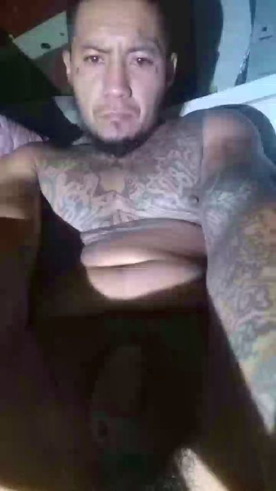 datboiiesco live cam on Cam4