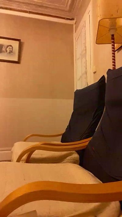 daug76 live cam on Cam4