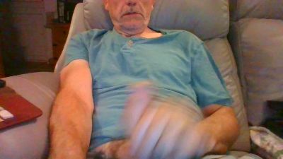 dave6919 live cam on Cam4