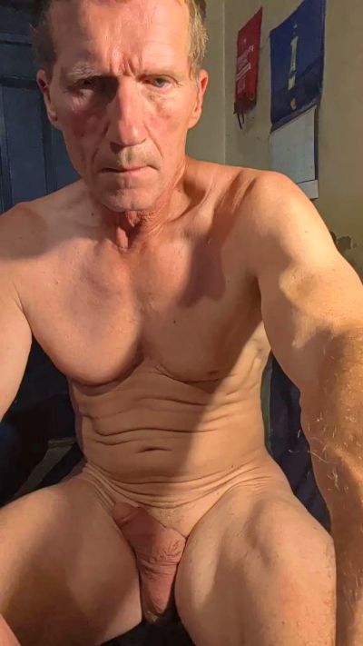 davedonny45 live cam on Cam4