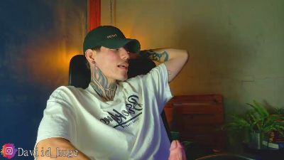 david_huge live cam on Cam4