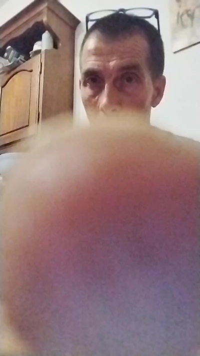 davidgarmin4 live cam on Cam4