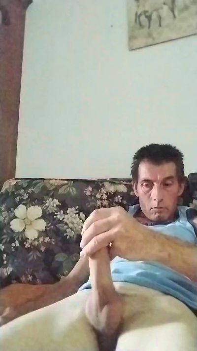 davidgarmin4 live cam on Cam4