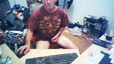davidgarmin4 live cam on Cam4