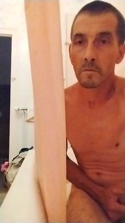 davidgarmin4 live cam on Cam4