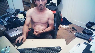 davidgarmin4 live cam on Cam4