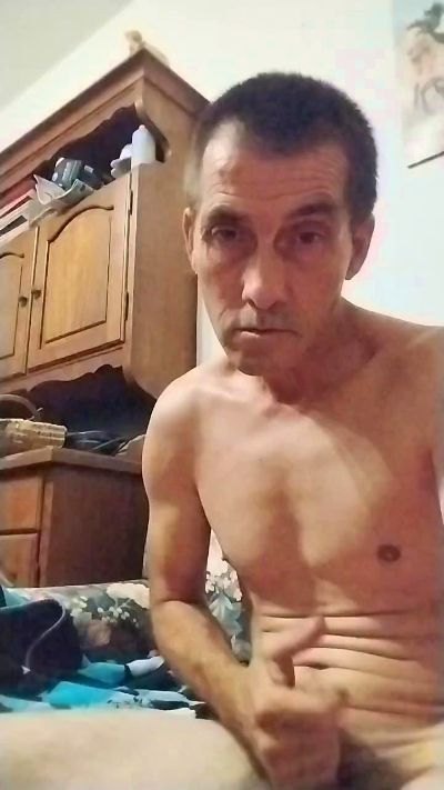 davidgarmin4 live cam on Cam4