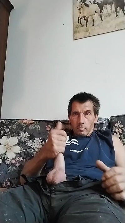 davidgarmin4 live cam on Cam4