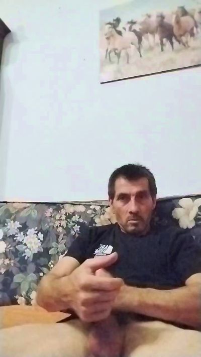 davidgarmin4 live cam on Cam4