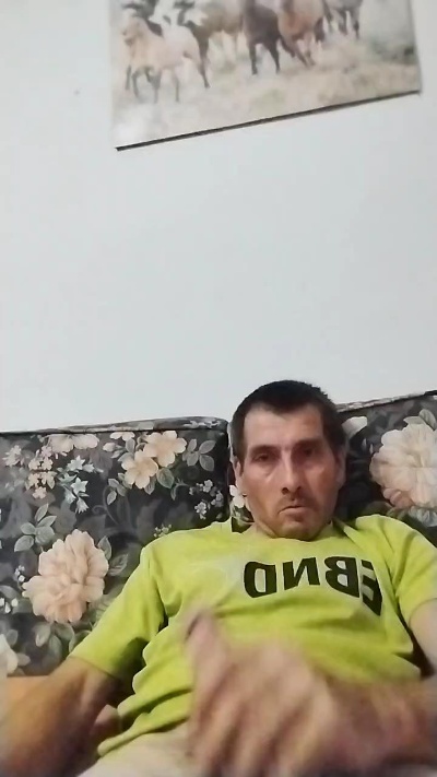 davidgarmin4 live cam on Cam4