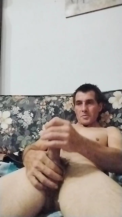 davidgarmin4 live cam on Cam4