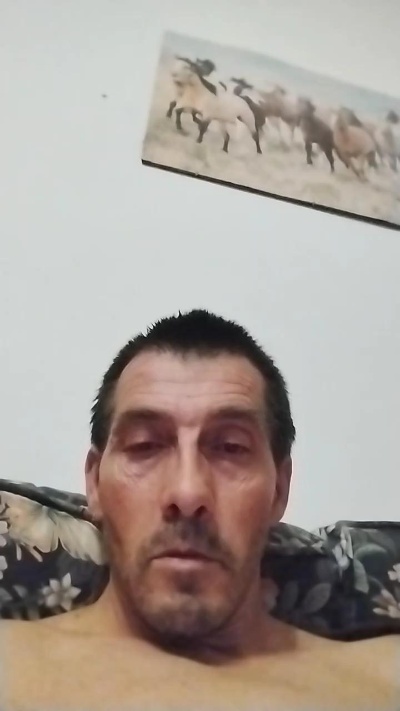 davidgarmin4 live cam on Cam4