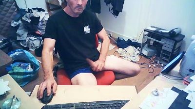 davidgarmin4 live cam on Cam4