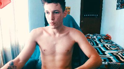 davidsalazar33 live cam on Cam4