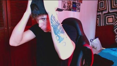 davidsalazar33 live cam on Cam4