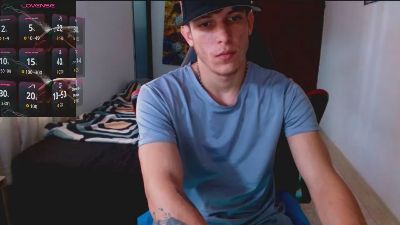 davidsalazar33 live cam on Cam4