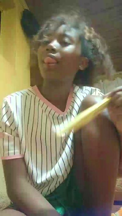 dayanah2 live cam on Cam4
