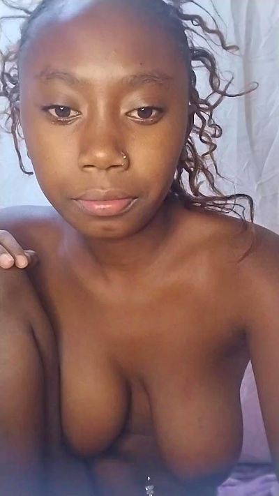 dayanah2 live cam on Cam4