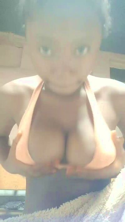 dayanah2 live cam on Cam4