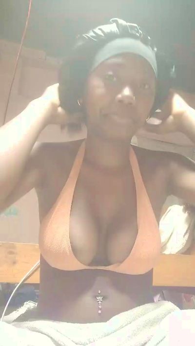 dayanah2 live cam on Cam4