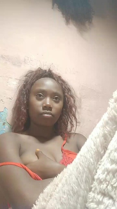 dayanah2 live cam on Cam4