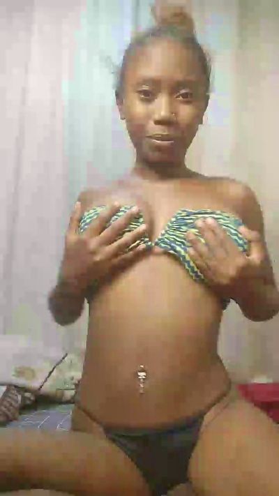 dayanah2 live cam on Cam4
