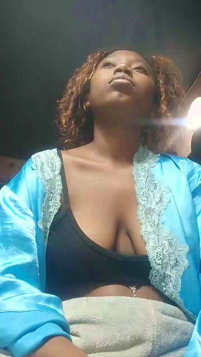 dayanah2 live cam on Cam4