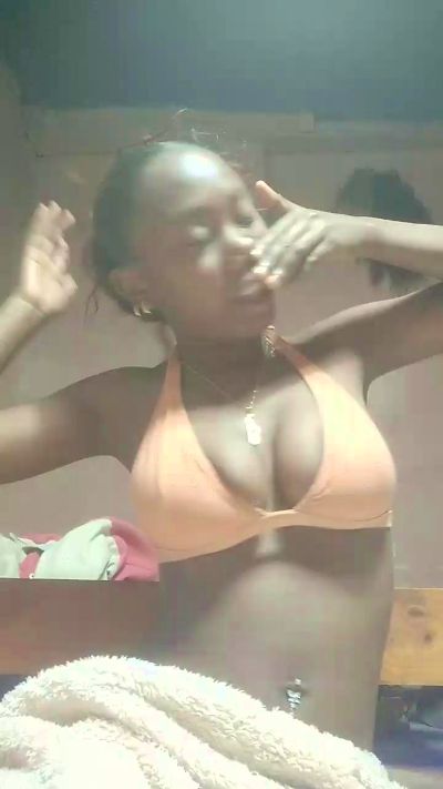 dayanah2 live cam on Cam4