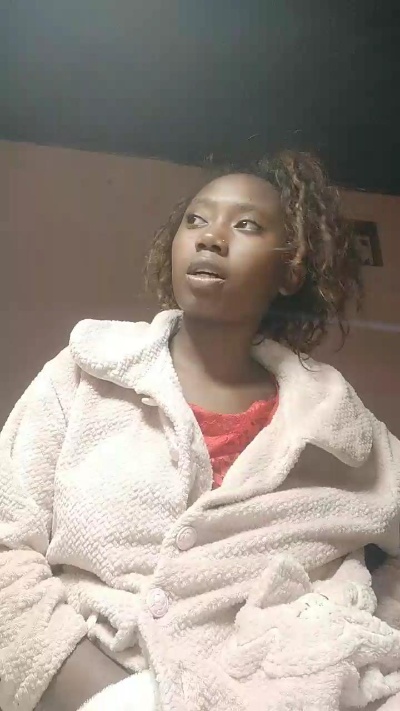 dayanah2 live cam on Cam4