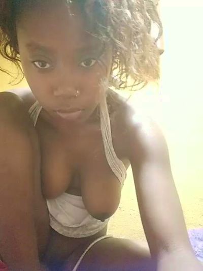 dayanah2 live cam on Cam4