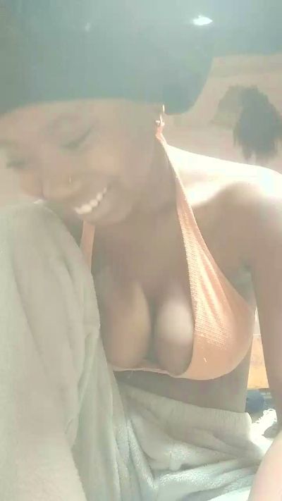 dayanah2 live cam on Cam4