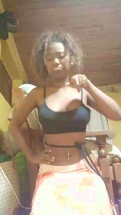 dayanah2 live cam on Cam4