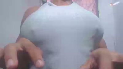 dayanamuscle live cam on Cam4