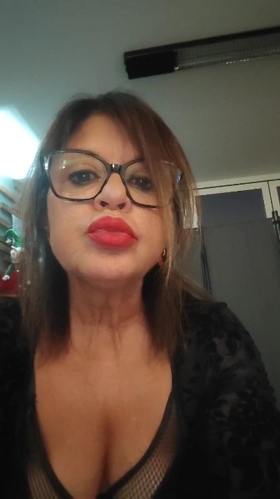 debbyfetish live cam on Cam4