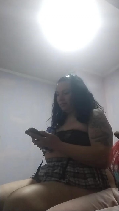 debora_sutil live cam on Cam4