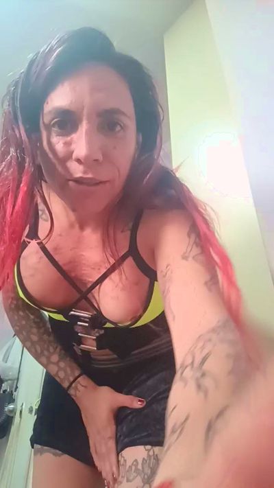 debora_sutil live cam on Cam4