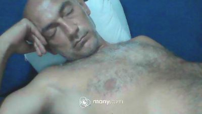dely_dolu live cam on Cam4