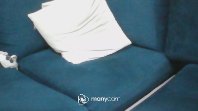 dely_dolu live cam on Cam4