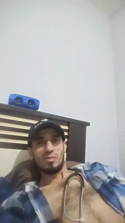 denismo2 live cam on Cam4