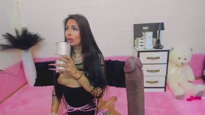 denychantall live cam on Cam4