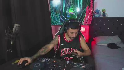 dereck_karte live cam on Cam4