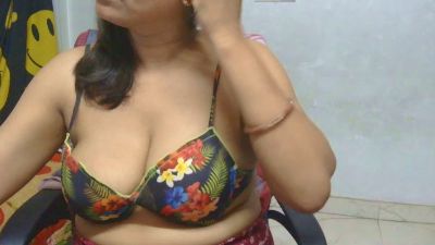 desireena2 live cam on Cam4