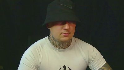 devilwithtats live cam on Cam4