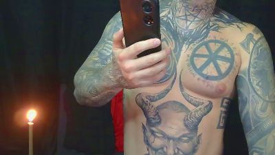 devilwithtats live cam on Cam4