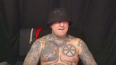 devilwithtats live cam on Cam4