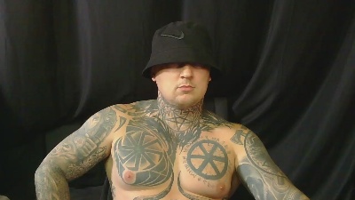 devilwithtats live cam on Cam4