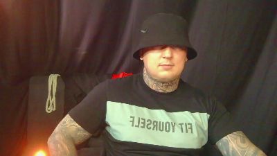 devilwithtats live cam on Cam4